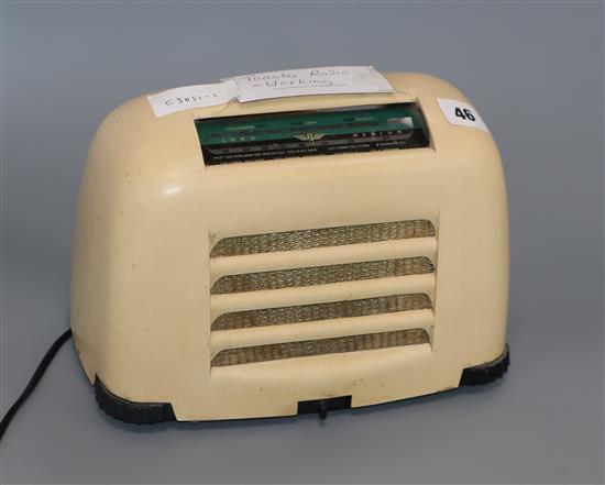 A Toaster Bakelite radio